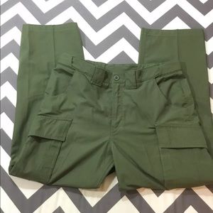 Under Armor Tactical Rip Stop 34x32 Olive Green
